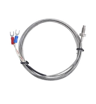 Como o Termopar Versátil melhora a precisão e a eficiência do controle de temperatura na produção industrial?